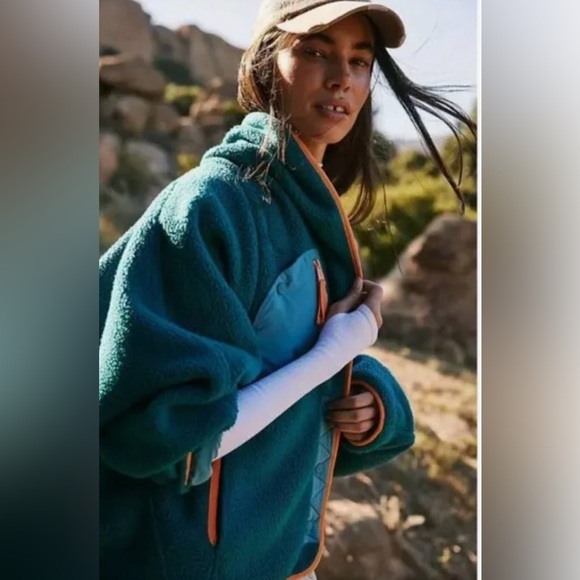 Free People Hit The Slopes Fleece Shawl Jacket. NWOT. Spruced up combo - Picture 9 of 10